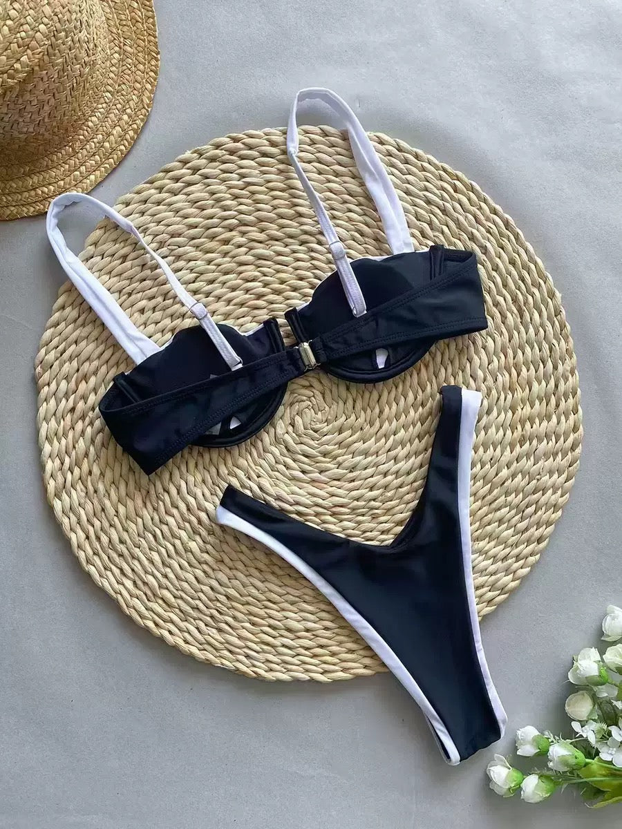 Julie Bikini