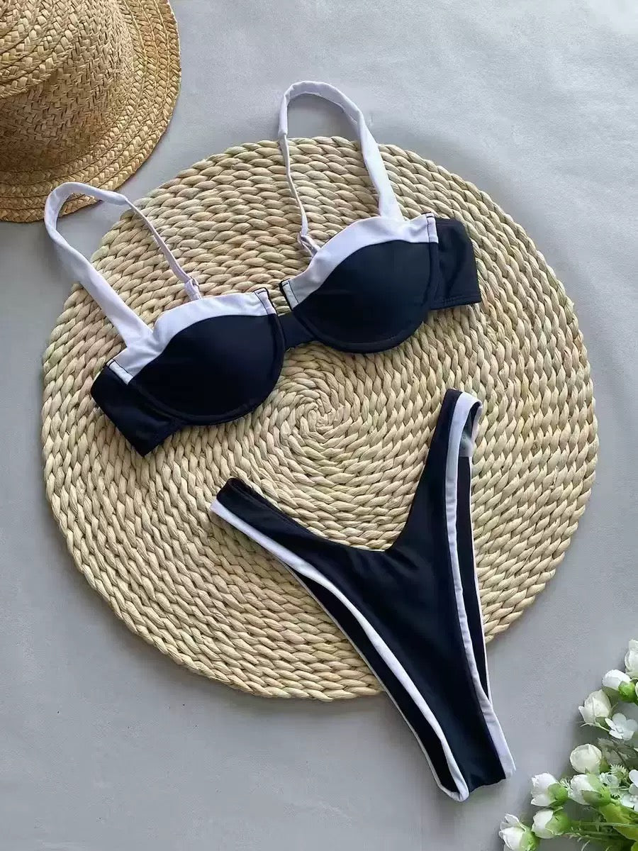 Julie Bikini